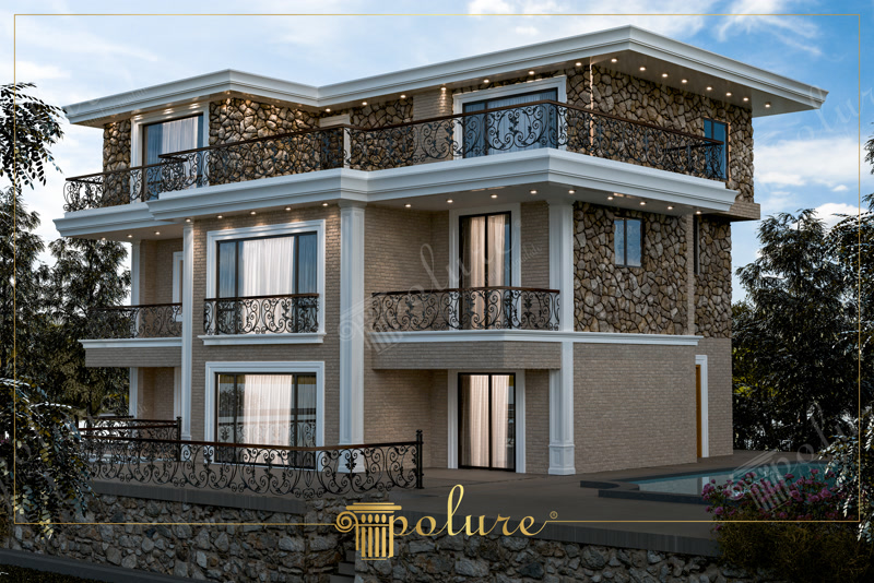 Havuz başı terasına bakan villa cephesinde beyaz poliüretan pencere söveleri, dikey pilaster sütunlar ve kat silmesi detayları
