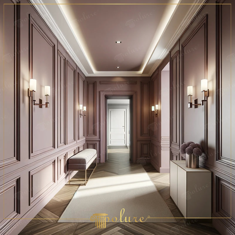 Pudra pembe neoklasik duvar çıtalı wainscoting paneller, gizli aydınlatmalı tavan ve balıksırtı parkeli koridor.