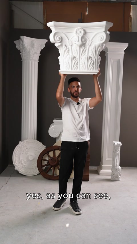 Bezemeli kare sütun başlığı yukarı kaldırılarak tanıtılıyor