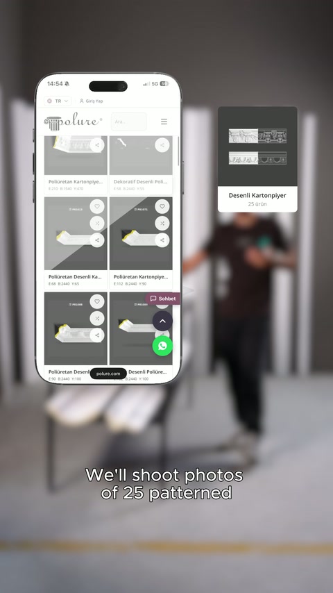 Mobil katalogda desenli kartonpiyer ürün kartları ve seçenekler inceleniyor