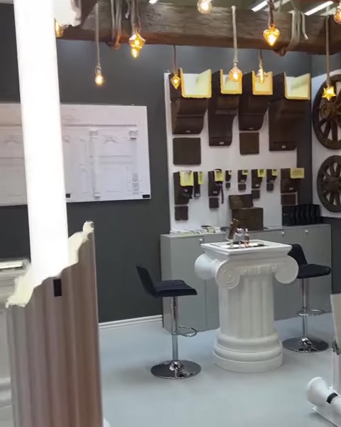 Polure Poliüretan Antik Sütun ve Söve Sistemleri ile Estetik Fuar Stand Tasarımları — 0:18
