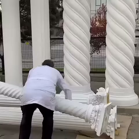 Usta, yatay sütunun bir ucunu yukarı doğru çekiyor