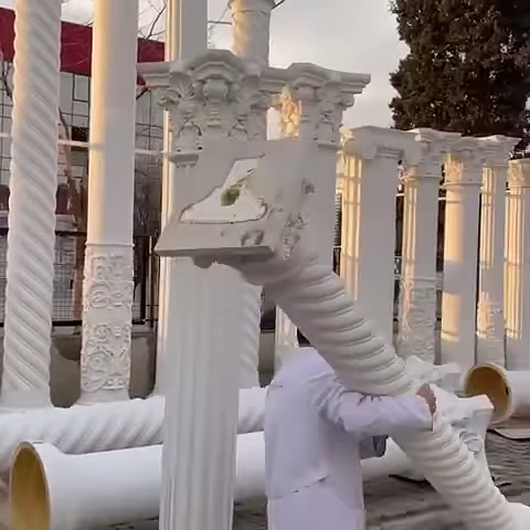 Burmalı gövdenin kabartılı yüzeyi taşınma sırasında öne çıkıyor