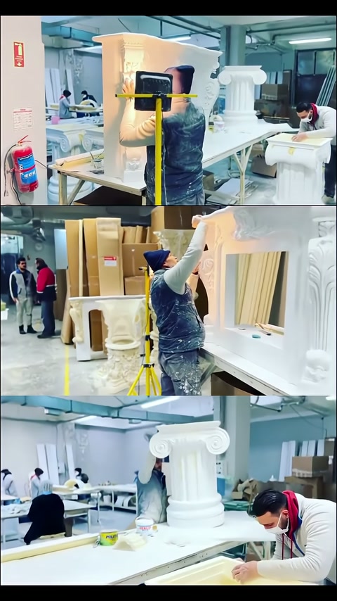 Atölyede sütunlu masa çerçevesi ve farklı dekoratif parçalar hazırlanıyor