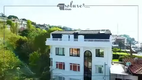 Dekoratif dış cephe uygulamasının çevresiyle birlikte havadan görünümü