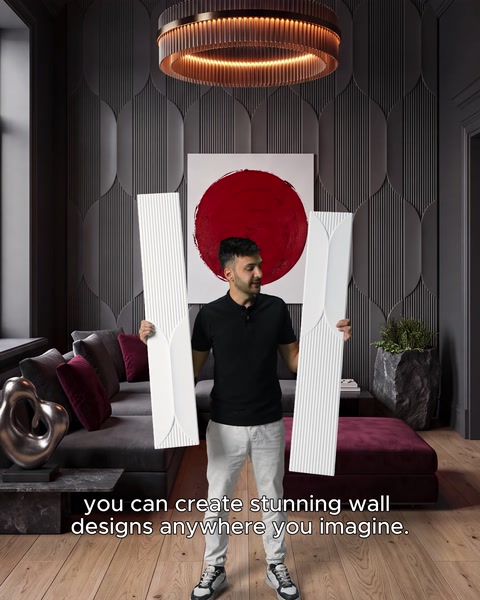 Sunucu, farklı ölçü ve biçimlerde panel parçalarını sergiliyor.