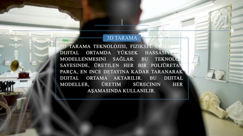 Atölyede dekoratif sütun başlıkları ve çeşitli süsleme örnekleri sergileniyor
