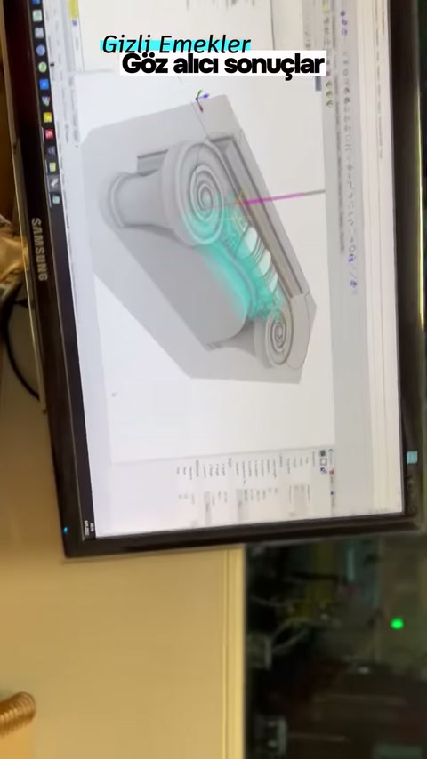 Monitörde volütlü sütun başlığının üç boyutlu çizimi görüntüleniyor