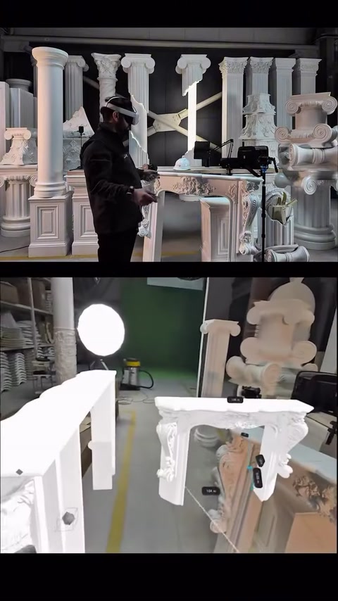 İki şömine modeli farklı yönlerde yan yana görüntüleniyor.