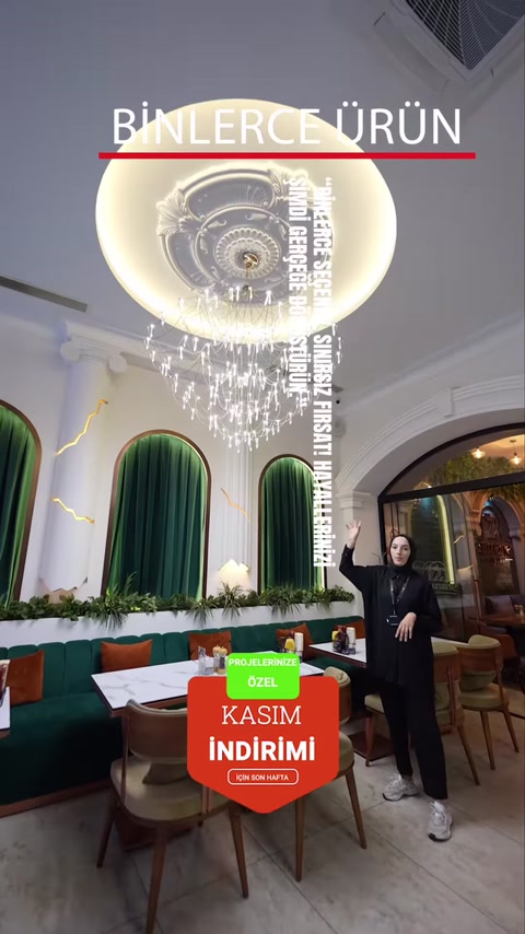 Klasik iç mekânda aydınlatmalı tavan göbeği ve kartonpiyerler