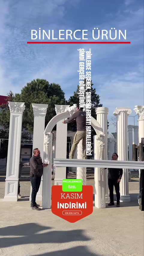 Açık alanda sütun ve kemerlerden oluşan sergileme düzeni