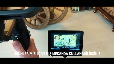 Operatör, ekrandaki rustik teker ve mertek kompozisyonunu kontrol ediyor.