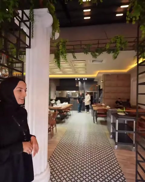 Poliüretan İyon Sütun ve Kemer Söve Modelleriyle Restoran Dekorasyonu