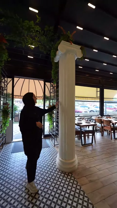 Poliüretan İyon Sütun ve Kemer Söve Modelleriyle Restoran Dekorasyonu