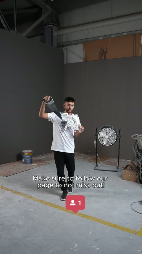 Sunucu, dekoratif parçayı kaldırarak gelecek uygulama içeriklerini duyuruyor.
