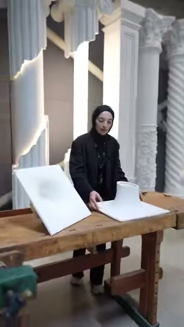Çukur ve çıkıntılı panel biçimleri showroom ortamında karşılaştırılıyor