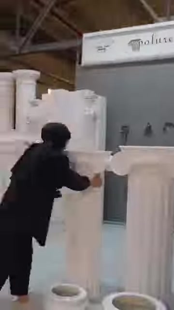 Yan yana duran farklı sütun modelleri karşılaştırmalı olarak sunuluyor