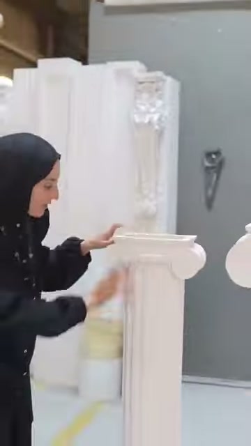 Yivli sütun gövdesi ile volütlü üst parça birlikte tanıtılıyor