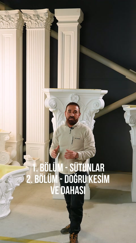 Sunucu, farklı sütun tiplerinin sergilendiği showroom bölümünde bilgi veriyor.